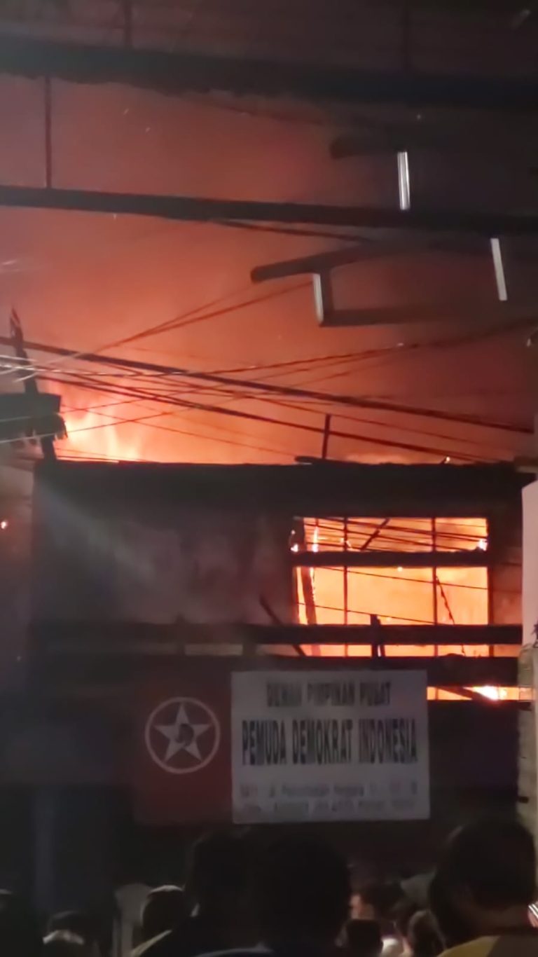 Gedung DPP Pemuda Demokrat Terbakar,Berikut Tanggapan Ketua Umum Bahar Farawowan