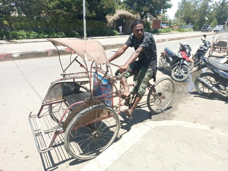 Becak, Transportasi Tradisional Yang Masih Eksis di Kota Wamena