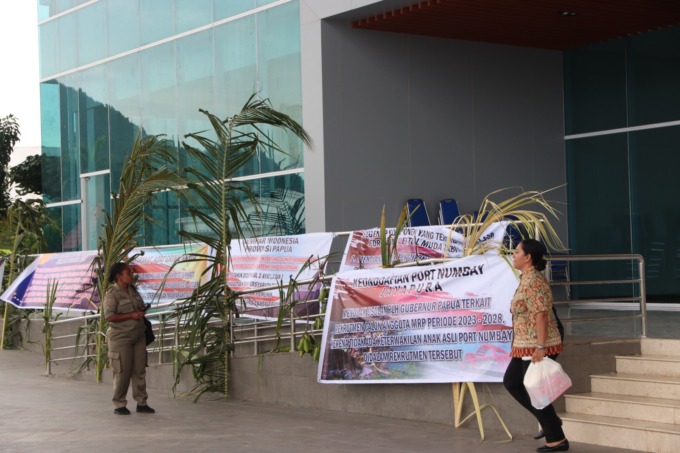 Ondoafi Tabi-Saireri Tolak Hasil Seleksi Anggota MRP