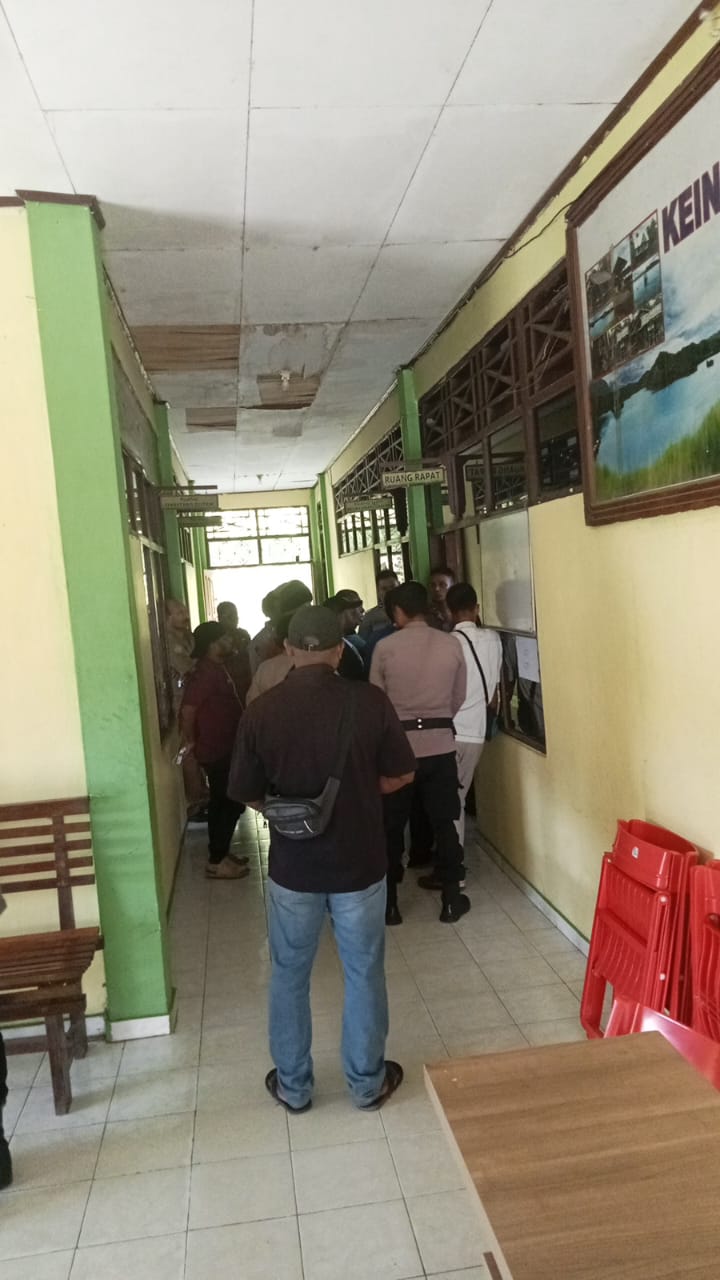 Sempat Memanas, Situasi Rapat Pleno Rekapitulasi Distrik Waibu Kabupaten Jayapura Kembali Tenang