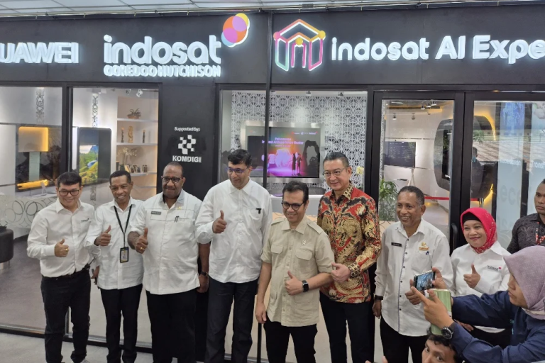 Indosat Ooredoo Hutchison Resmikan AI Experience Center di Jayapura untuk Dukung Transformasi Digital Papua