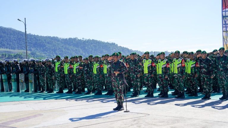 TNI-Polri Siaga Penuh Amankan PSU Papua, Pangdam Pimpin Langsung Apel Pasukan