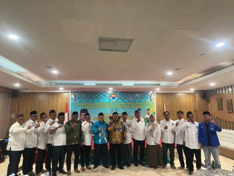 PW IKA PMII Papua & PKC PMII Papua Tanda Tangani Proposal Sekretariat, Serahkan Langsung ke Ketua Umum PB IKA PMII Drs. Fathan Subchi, M.A.P.