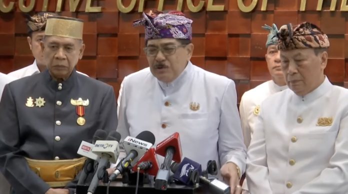 Cok Nindie" (Gusti Agung Ngurah Kakarsana / Cokorda Ngurah Teja Krisna Ardana dari Puri Blahbatuh, Gianyar)