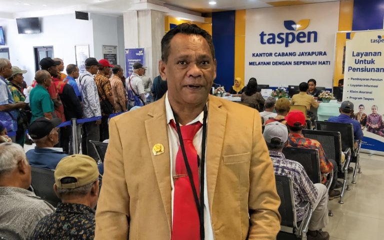 Diduga bermasalah milyaran rupiah , Baharudin Farawowan soroti Kredit Pensiunan Bank Mandiri Taspen Jayapura.
