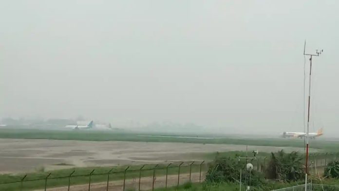Kabut-asap-menyelimuti-Kota-Timika-Jumat-9102026